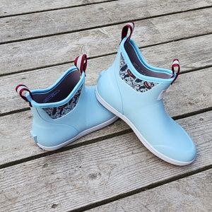 Womens xtratuf boots